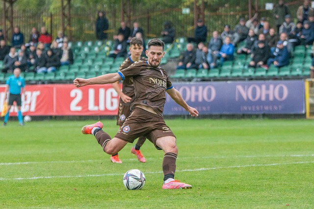 钟内打入两 钟内打入两