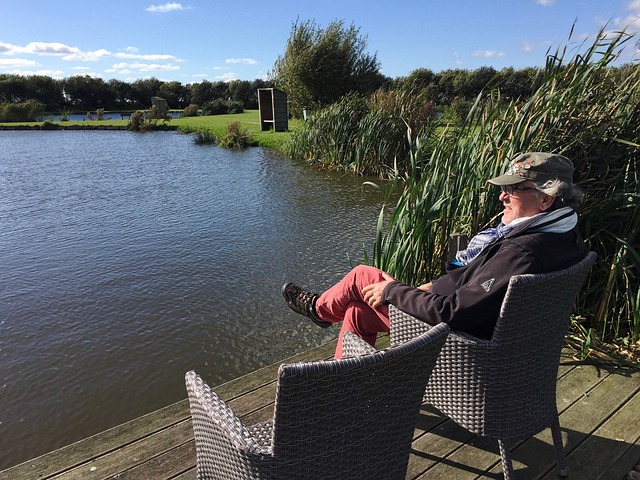 他强调内外 他强调内外